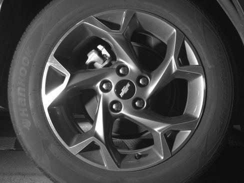 Used 2025 Chevrolet Trax LT w/ LT Convenience Package FWD image 15