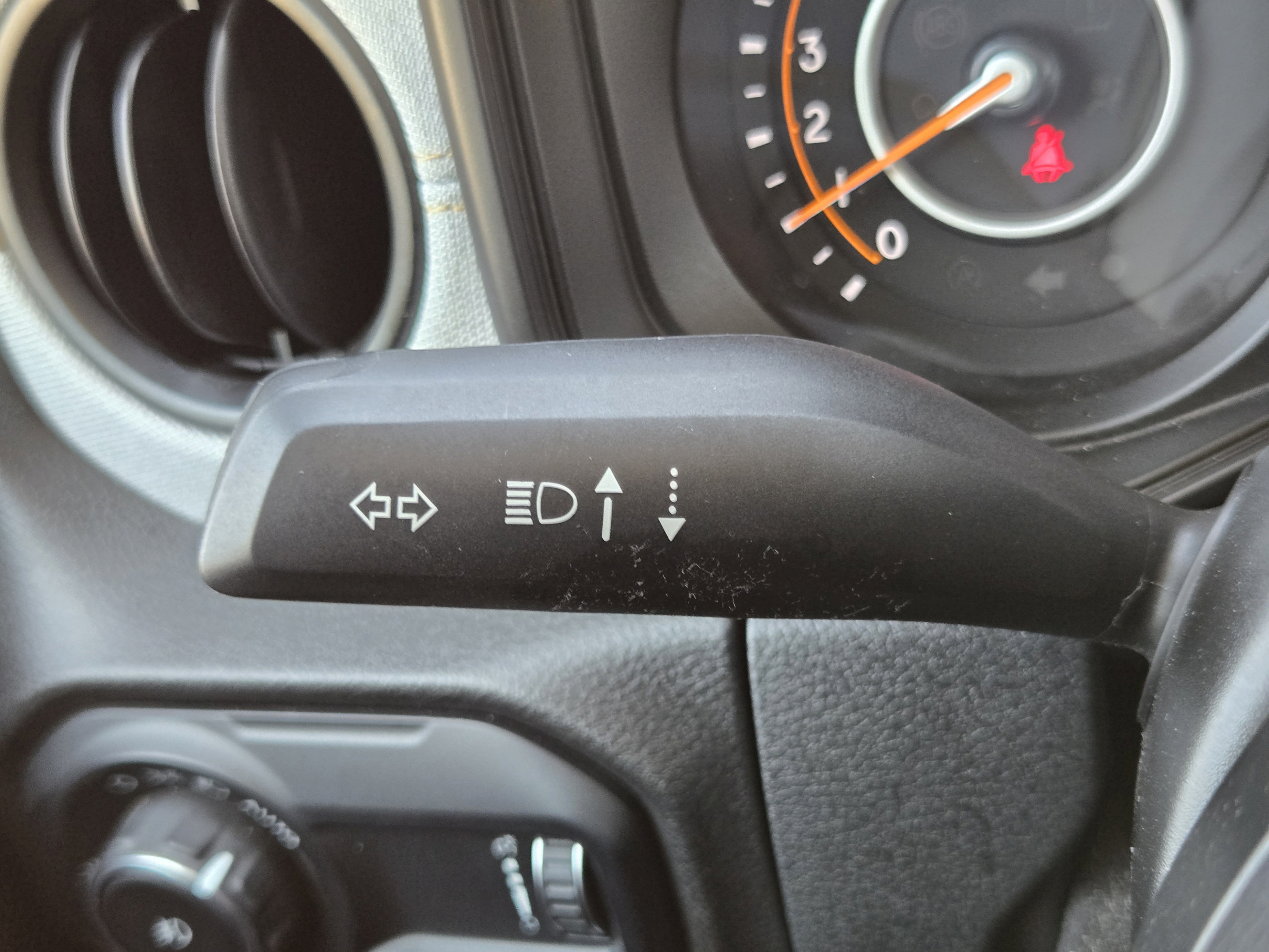 Used 2025 Jeep Wrangler Unlimited Sport AWD/4WD image 19