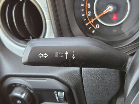 Used 2025 Jeep Wrangler Unlimited Sport AWD/4WD image 19