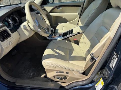 Used 2013 Volvo XC70 3.2 image 33