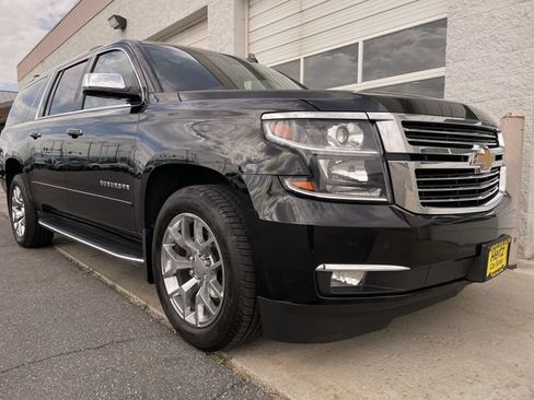 Used 2017 Chevrolet Suburban Premier AWD/4WD image 10