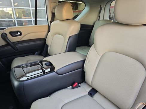 Used 2023 INFINITI QX80 Premium Select w/ Cargo Package AWD/4WD image 15