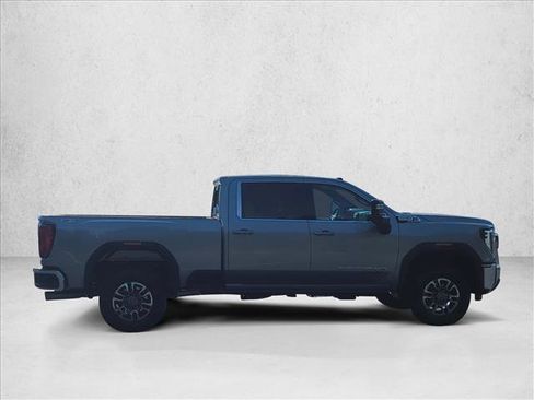 Used 2025 GMC Sierra 2500 SLE w/ SLE Value Package; image 4