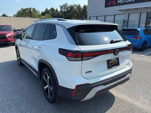 New 2025 Volkswagen Tiguan SE image 4