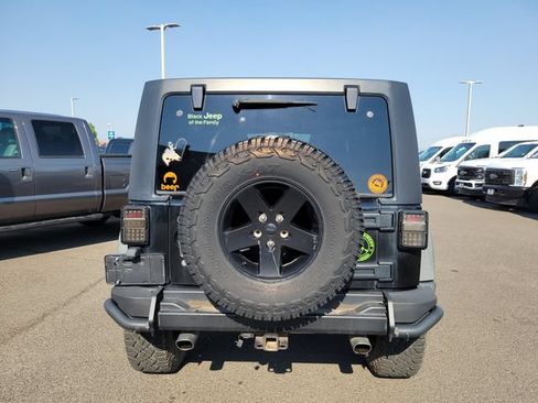 Used 2012 Jeep Wrangler Unlimited Rubicon AWD/4WD image 11