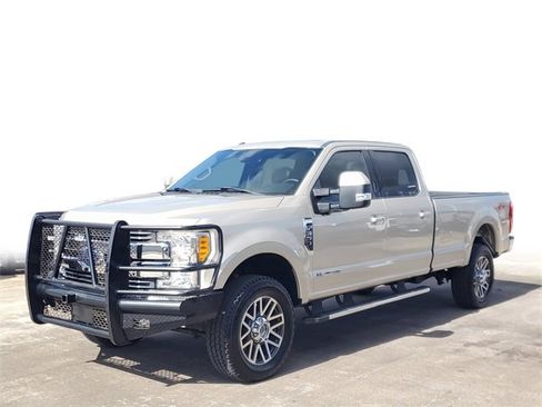 Used 2017 Ford F350 Lariat w/ Lariat Ultimate Package image 2