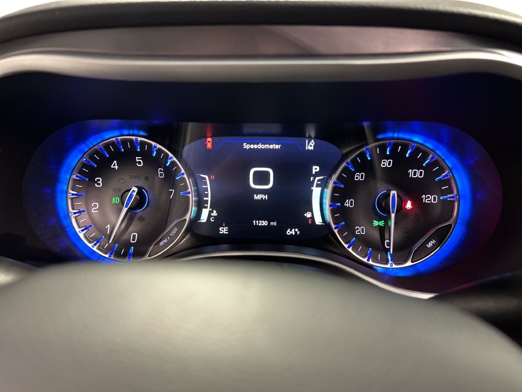Used 2026 Chrysler Pacifica Select FWD image 16
