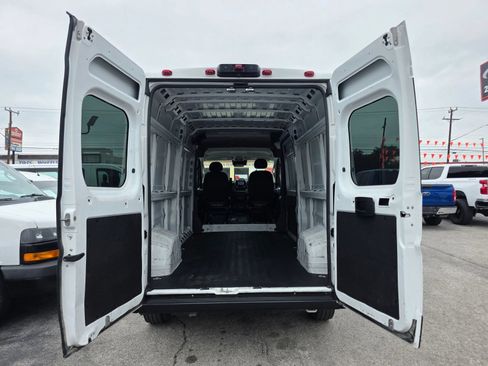 Used 2023 RAM ProMaster 2500 FWD image 15