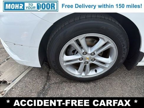 Used 2017 Chevrolet Cruze LT w/ Convenience Package image 9