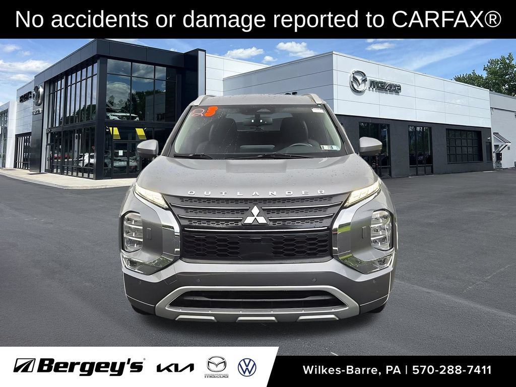 Used 2023 Mitsubishi Outlander SEL AWD/4WD image 2