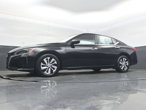 Certified 2025 Nissan Altima 2.5 S FWD image 26