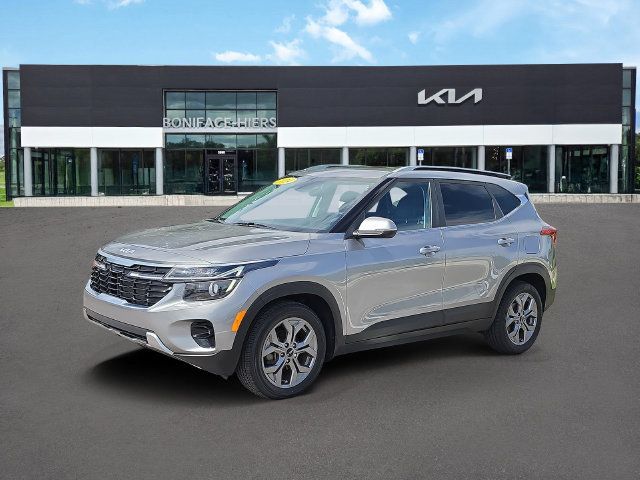 Certified 2024 Kia Seltos S FWD image 2