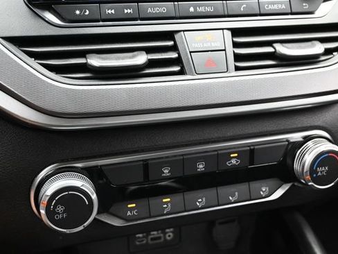 Used 2024 Nissan Altima 2.5 SR FWD image 38
