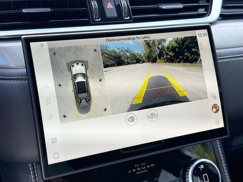 New 2026 Jaguar F-PACE R-Dynamic S image 33