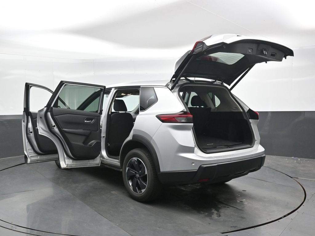 Used 2025 Nissan Rogue SV AWD/4WD image 49