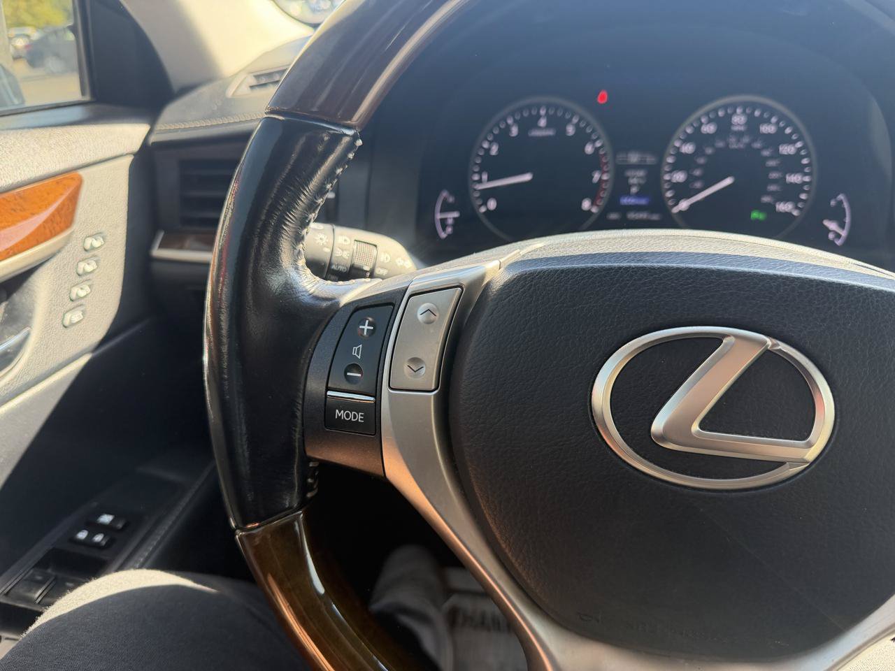 Used 2015 Lexus ES 350 w/ Luxury Package FWD image 23