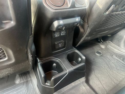 Used 2023 Jeep Gladiator Mojave w/ Cold Weather Group image 18