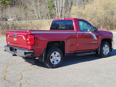 Used 2018 Chevrolet Silverado 1500 LT w/ LT Convenience Package AWD/4WD image 5