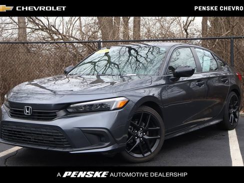 Used 2023 Honda Civic Sport image 1