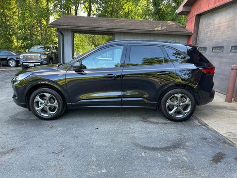 Used 2024 Ford Escape ST-Line w/ Tech Pack #1 AWD/4WD image 8