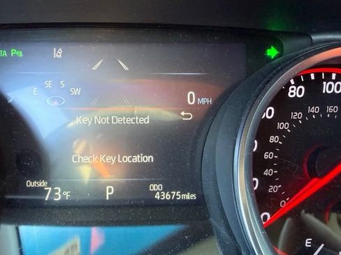 Used 2018 Toyota Camry XSE w/ Driver Assist Package FWD image 18