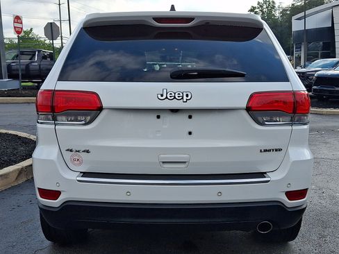 Used 2017 Jeep Grand Cherokee Limited AWD/4WD image 5