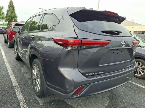 Used 2023 Toyota Highlander Limited AWD/4WD image 3