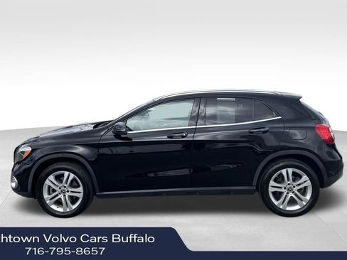 Used 2019 Mercedes-Benz GLA 250 4MATIC image 2