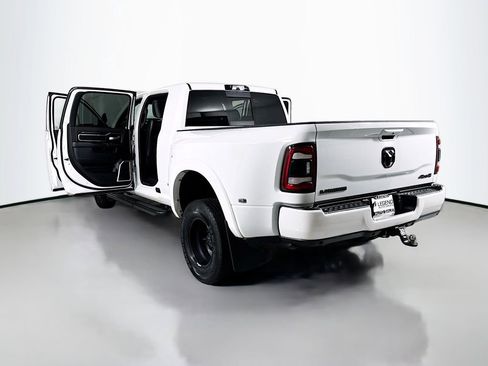 Used 2022 RAM 3500 Laramie w/ Night Edition image 30