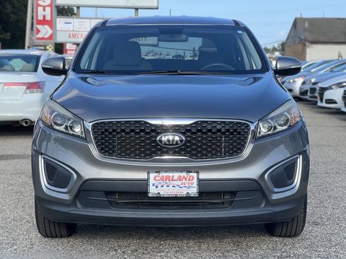Used 2017 Kia Sorento L image 2