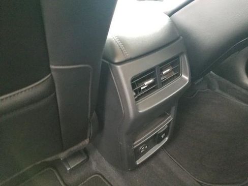 Used 2021 Ford Edge SEL w/ Convenience Package image 16