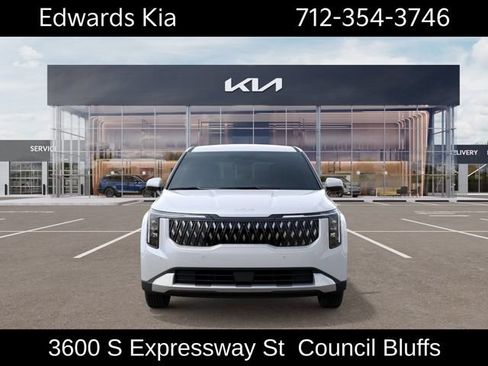New 2027 Kia Carnival LX FWD image 2