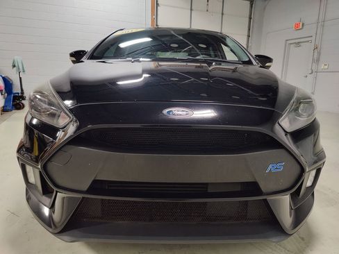Used 2017 Ford Focus RS AWD/4WD image 3