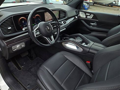 Used 2023 Mercedes-Benz GLS 450 4MATIC image 9