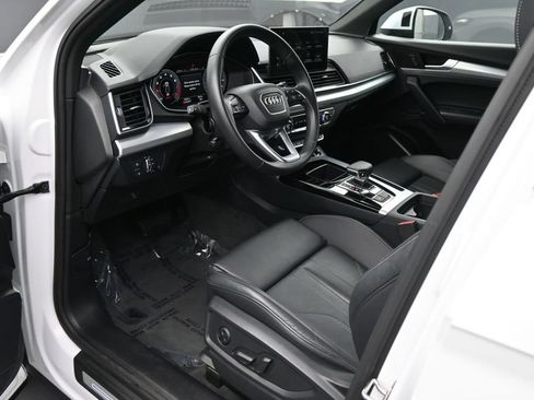 Used 2025 Audi Q5 2.0T Premium AWD/4WD image 2
