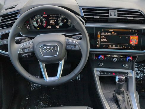 New 2025 Audi Q3 2.0T Premium image 13