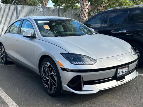Used 2024 Hyundai Ioniq 6 SEL RWD image 2