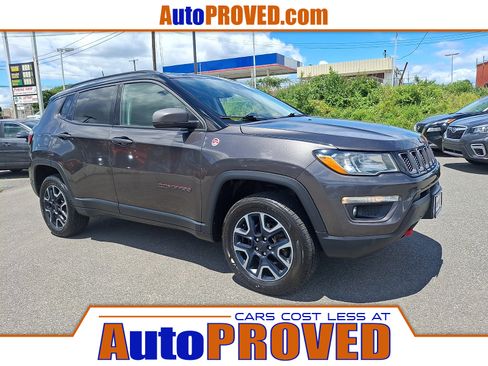 Used 2019 Jeep Compass Trailhawk w/ Cold Weather Group AWD/4WD image 1