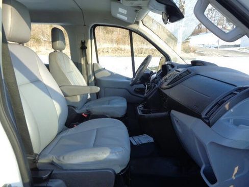 Used 2018 Ford Transit 350 XL image 19