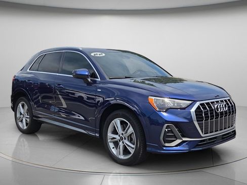 Used 2022 Audi Q3 2.0T Premium w/ Convenience Package AWD/4WD image 8