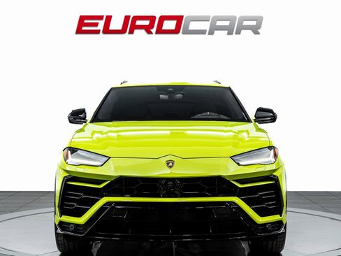 Used 2022 Lamborghini Urus *HIGH GLOSS BLACK STYLE PACKAG image 8