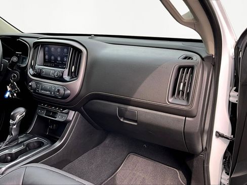 Used 2022 GMC Canyon AT4 w/ Trailering Package image 28