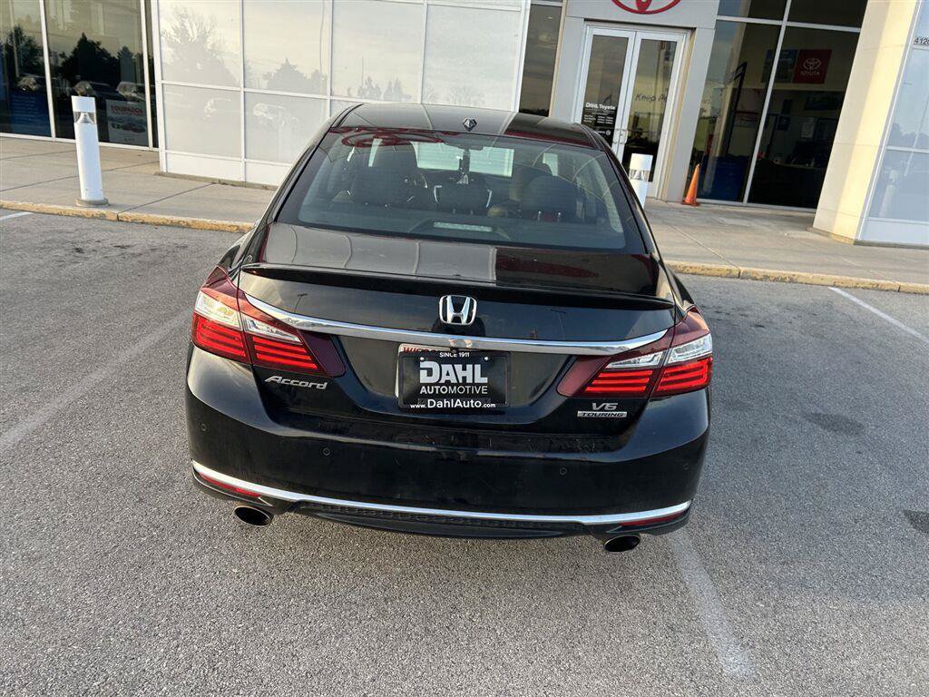 Used 2017 Honda Accord Touring image 15
