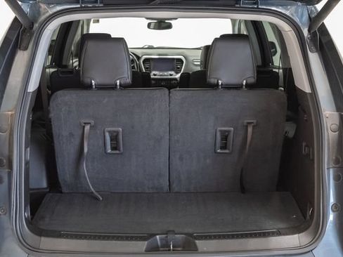 Used 2019 GMC Acadia SLT FWD image 36