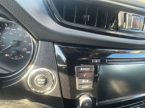 Used 2019 Nissan Rogue SV AWD/4WD image 20