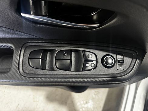 Used 2025 Nissan Versa SV image 18