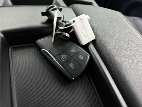 Used 2025 Chevrolet Silverado 3500 LT w/ Safety Package image 36