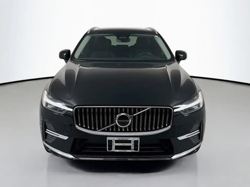 Used 2023 Volvo XC60 B5 Plus AWD/4WD image 6