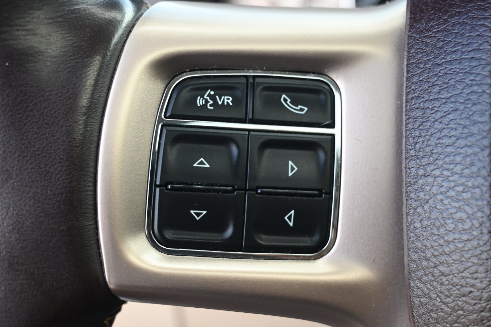 Used 2017 RAM 1500 Laramie Longhorn RWD image 17