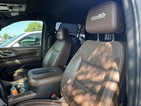 Used 2021 Chevrolet Tahoe High Country AWD/4WD image 16